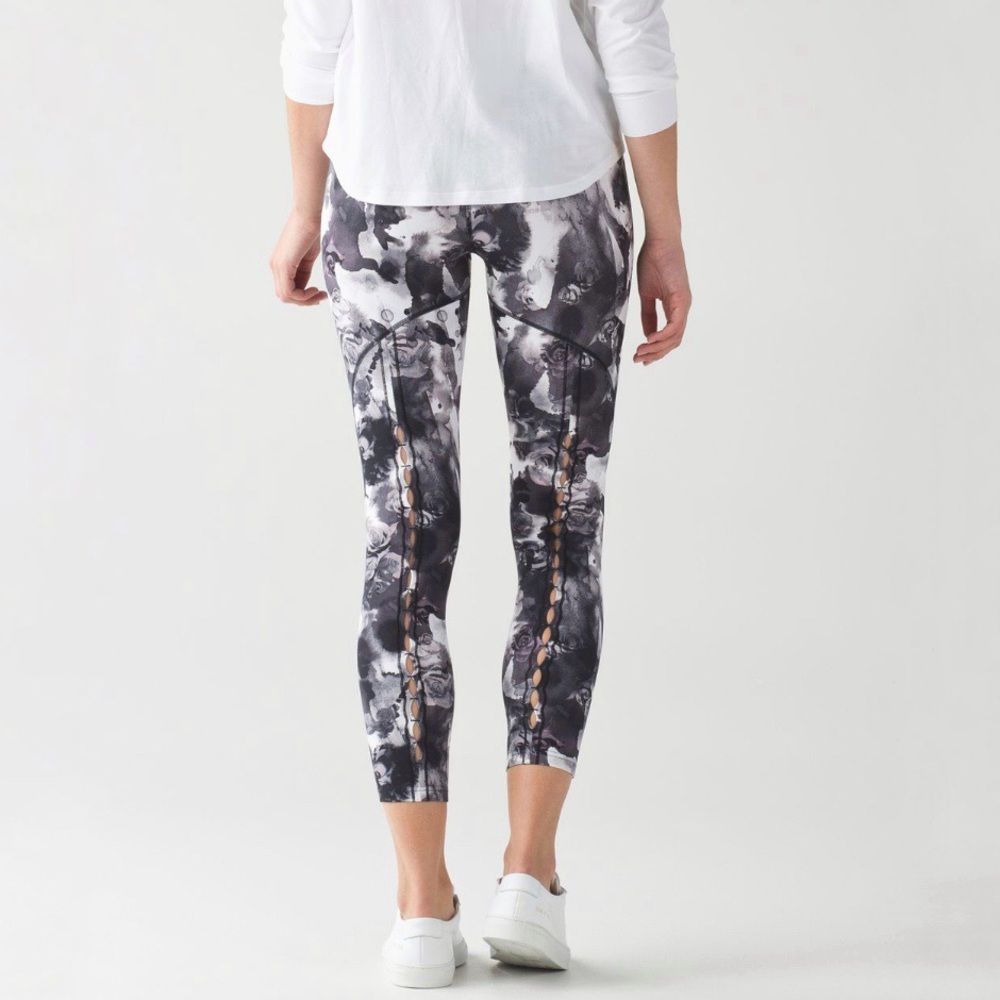 Lululemon |‎ High Times Pant Peek Obscured Black Dusty Mauve Floral Size 8